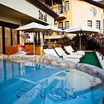 T And G Otel *