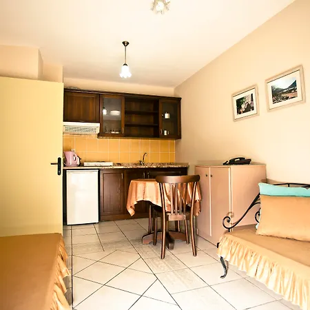 Ξενοδοχείο T And G